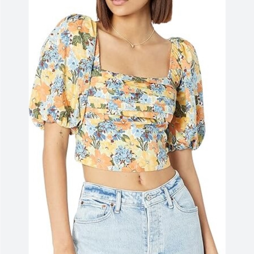 Floral Puff Sleeve Crop Top